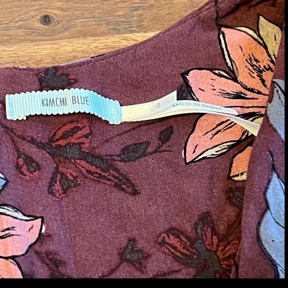 3/$30 🌸 UO Kimchi Blue - Maroon Floral Anita Romper, Size 6 - Picture 5 of 8